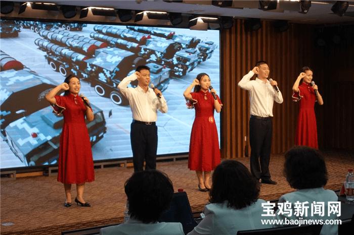 我长的挺帅 身高也有，当过兵，之前多女孩喜欢，就是太挑，现在一个都没。哈哈哈哈哈哈后悔啊？？？？游戏画面